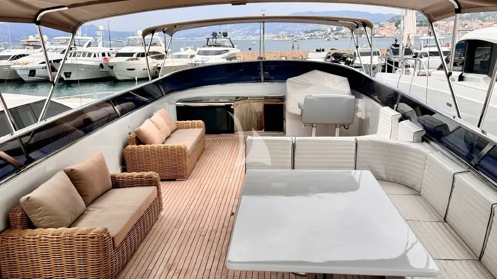 Luxury Crewed Motor Yacht FAITH photo 5