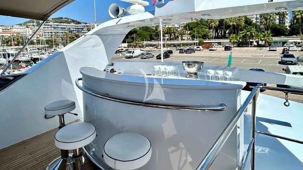 Luxury Crewed Motor Yacht FAITH photo 6