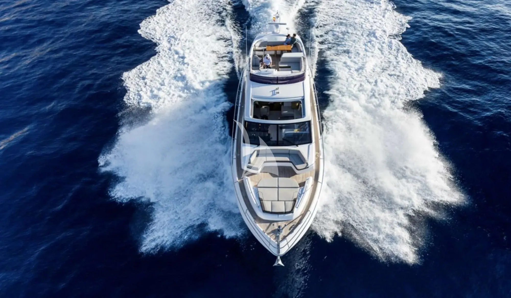 Luxury Crewed Motor Yacht FAR & AWAY photo 4