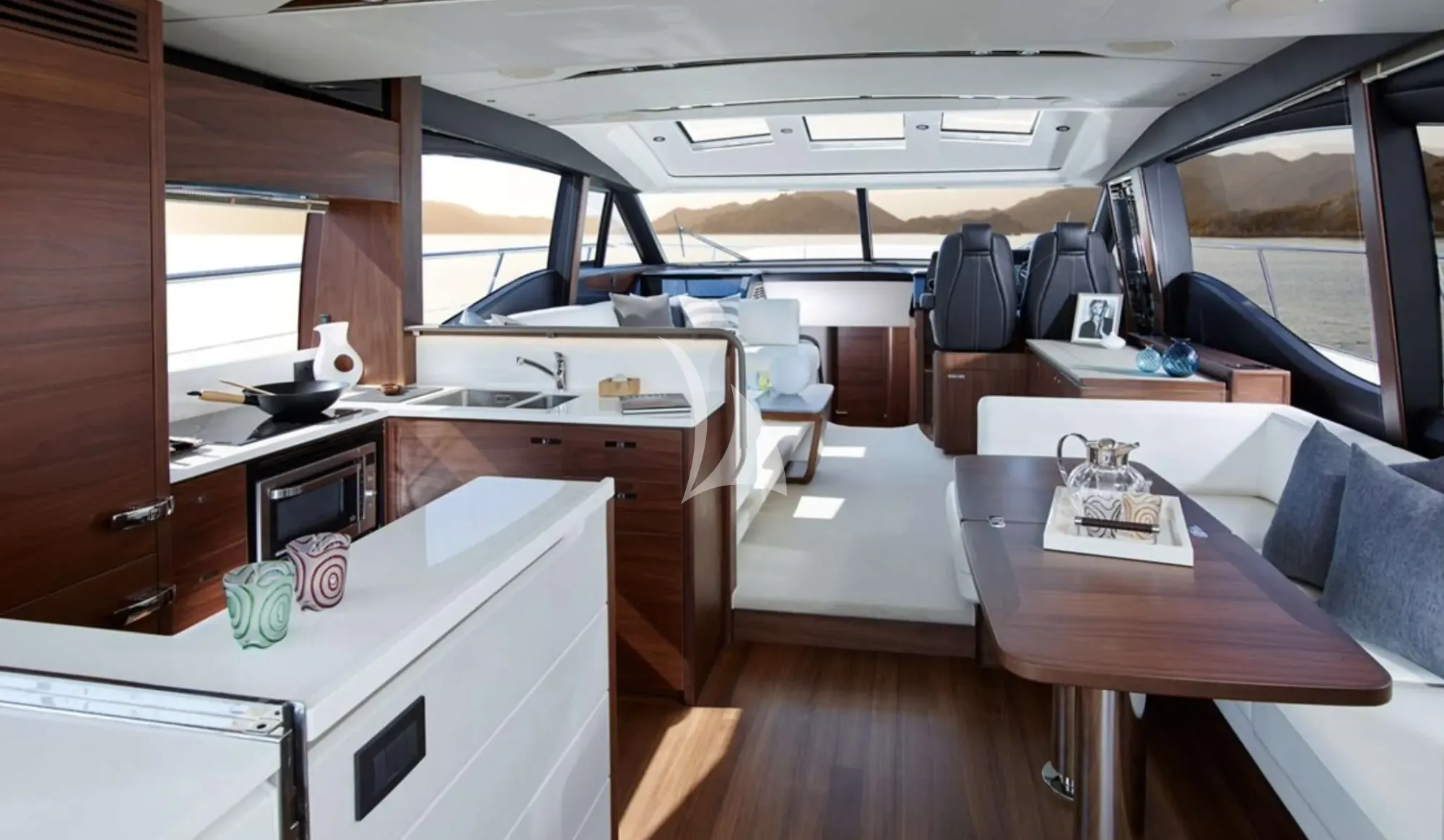 Luxury Crewed Motor Yacht FAR & AWAY photo 7