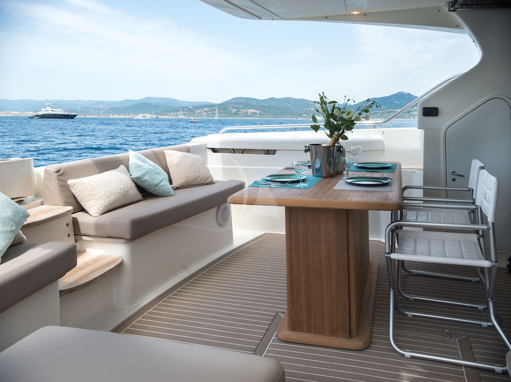 Crewed Motor Yacht FAST photo 3