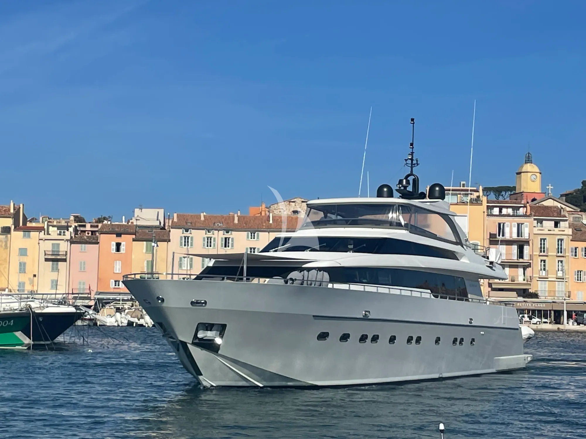 Luxury Crewed Motor Yacht FASTER photo 4