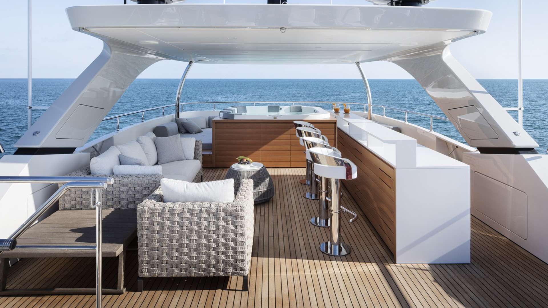 Luxury Crewed Motor Yacht FATSA photo 3