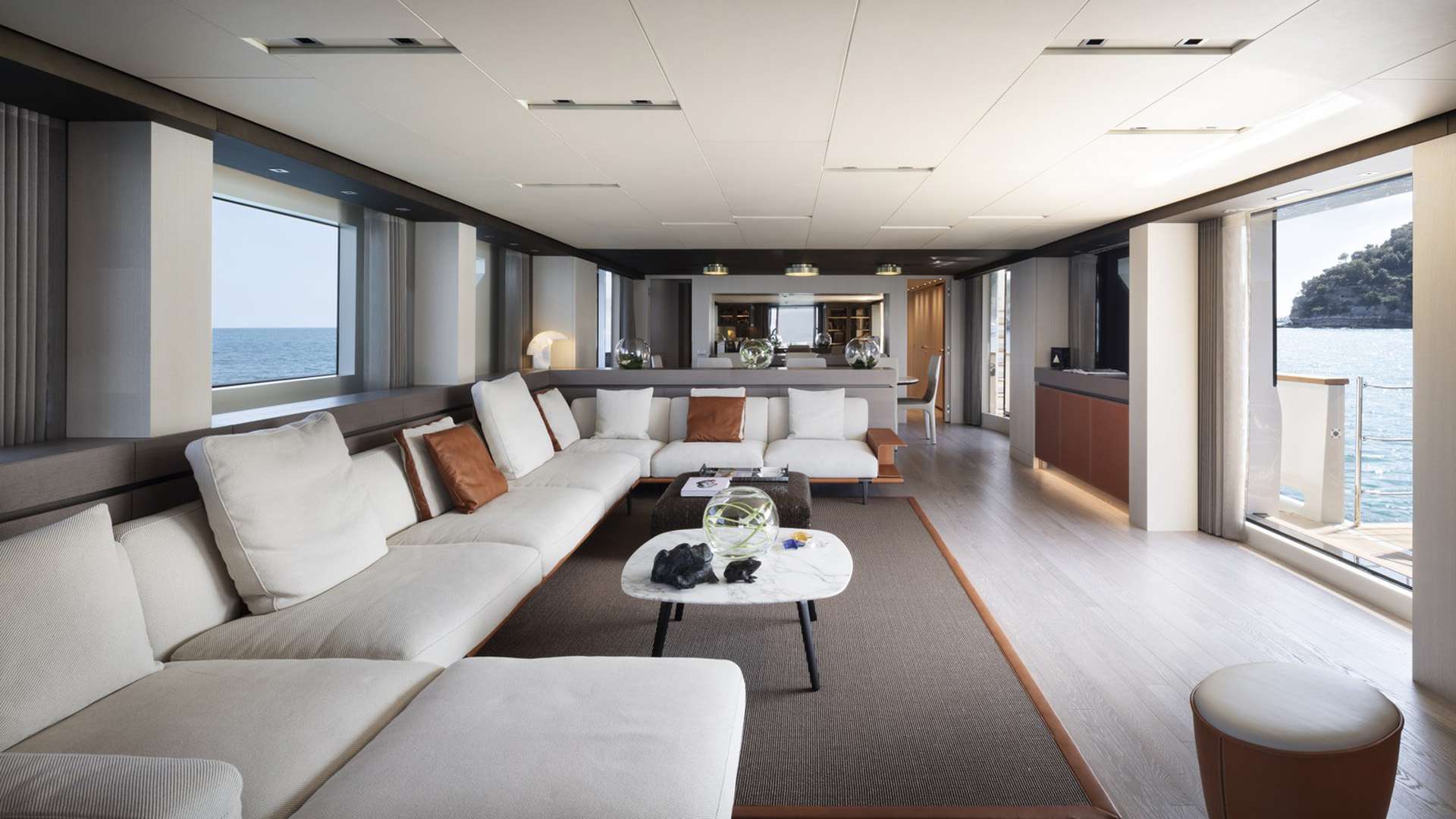 Luxury Crewed Motor Yacht FATSA photo 7