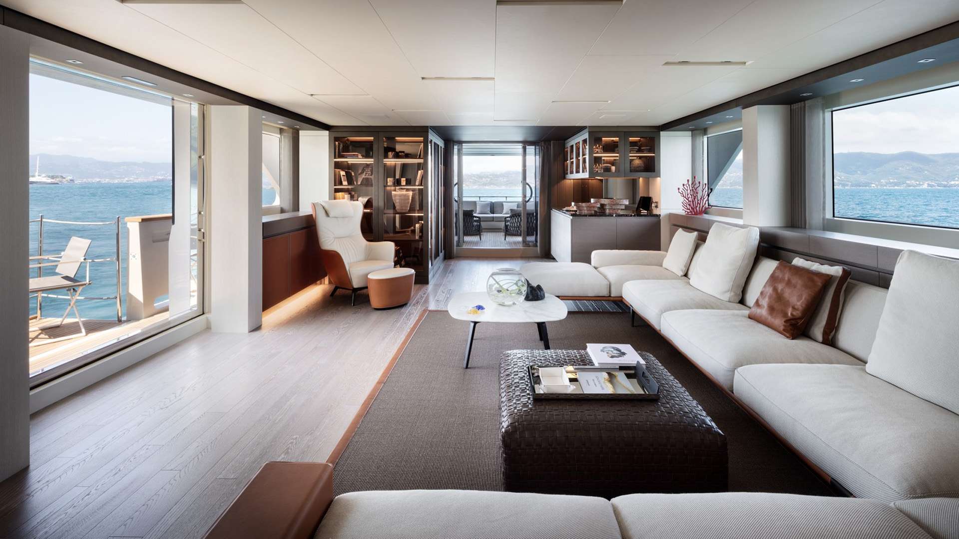 Luxury Crewed Motor Yacht FATSA photo 8