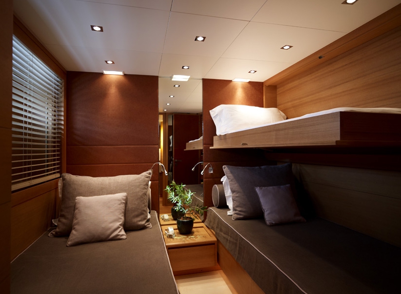 Luxury Crewed Motor Yacht FELIGO V photo 6