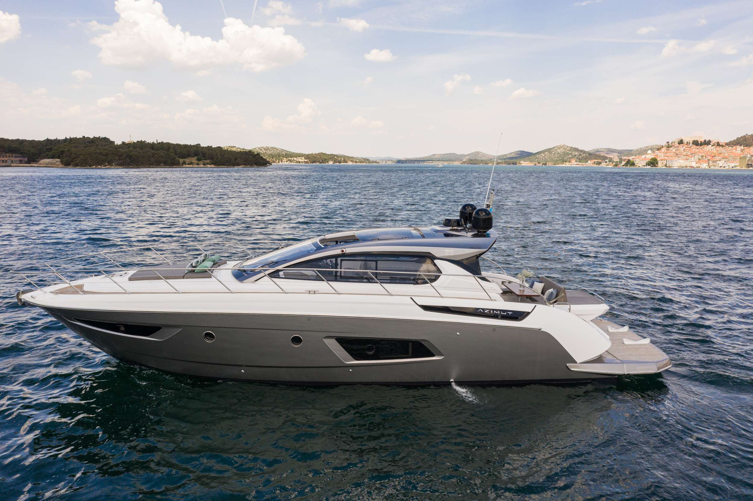 Luxury Crewed Motor Yacht FELLOW III