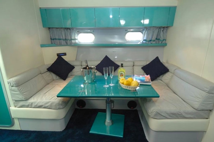 Crewed Motor Yacht Ferretti 47 photo 6