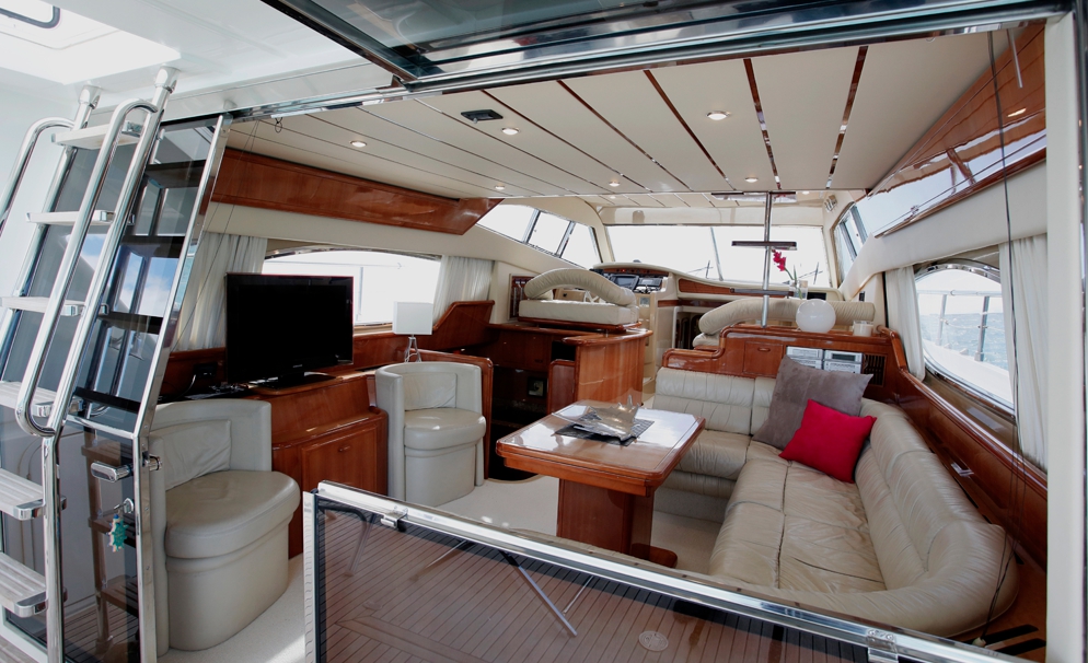 Crewed Motor Yacht Ferretti 53 photo 7