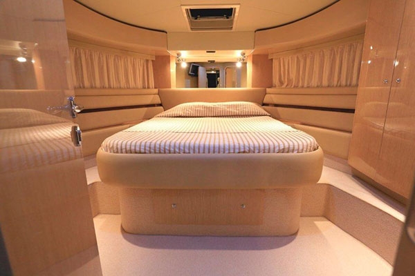 Crewed Motor Yacht Ferretti 550 Flybridge photo 5