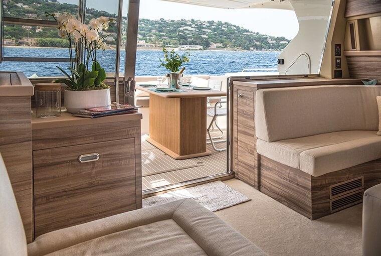Crewed Motor Yacht Ferretti 620 photo 5