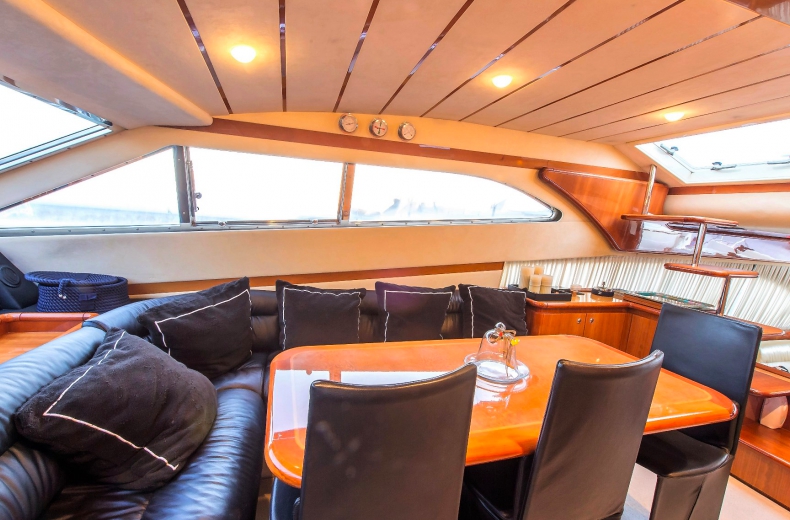 Crewed Motor Yacht Ferretti 68 photo 6