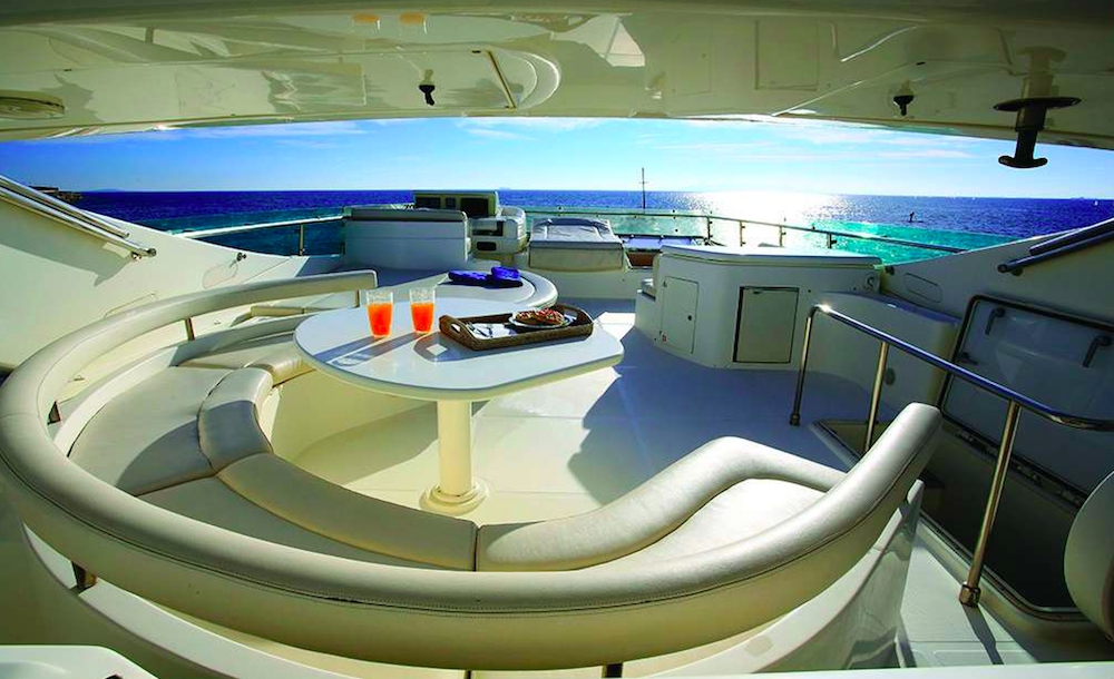 Crewed Motor Yacht Ferretti 760 photo 3