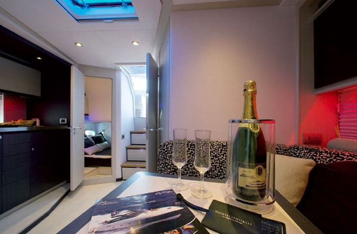 Crewed Motor Yacht Fiart 44 Genius photo 6