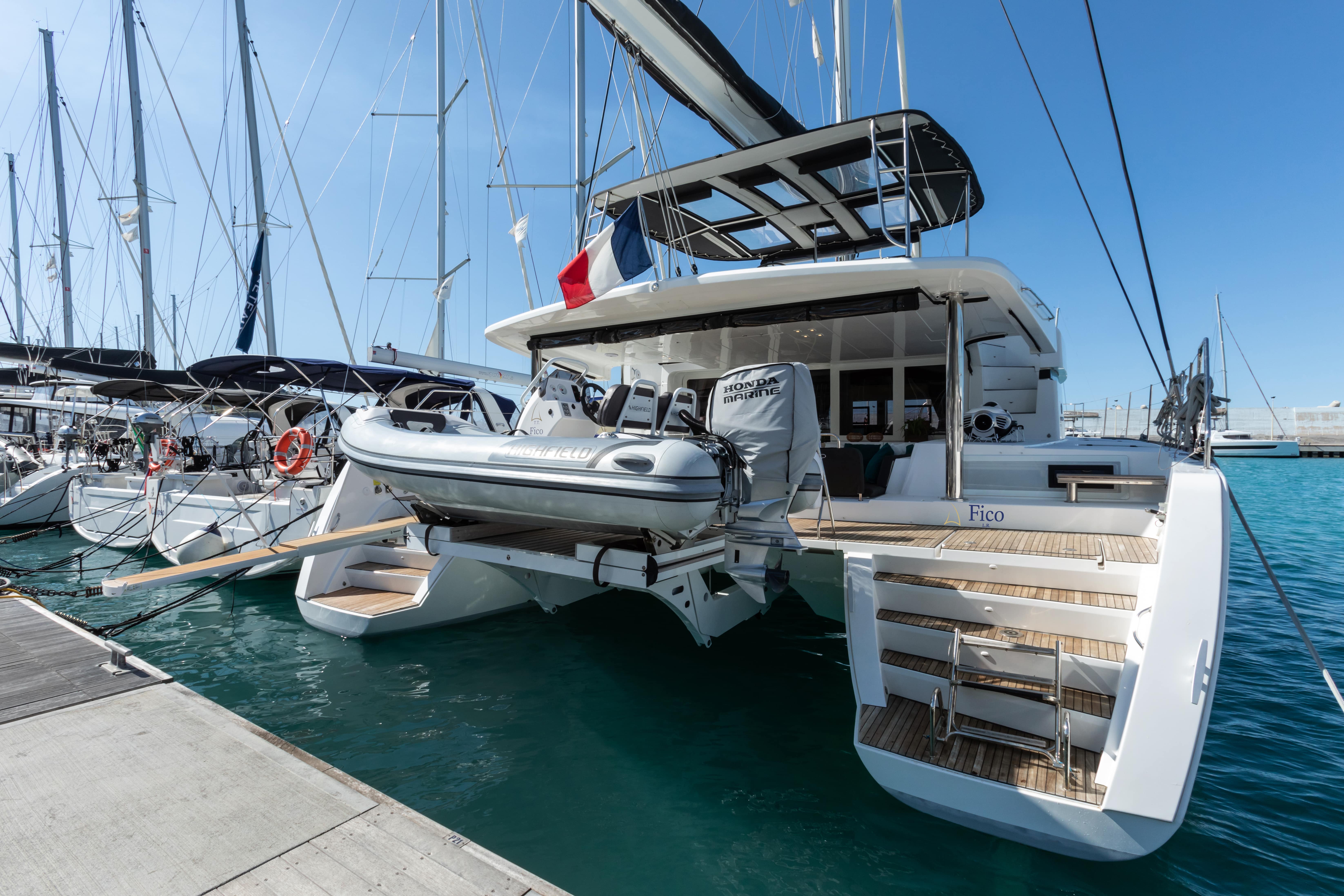 Crewed Catamaran FICO photo 4