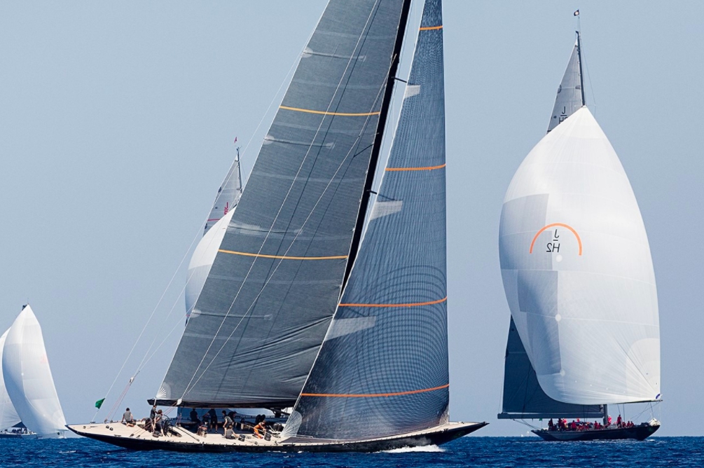 Luxury Crewed Sailing Yacht FIREFLY photo 4