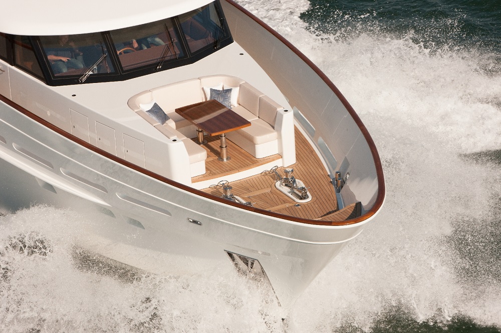 Luxury Crewed Motor Yacht FIREFLY photo 4