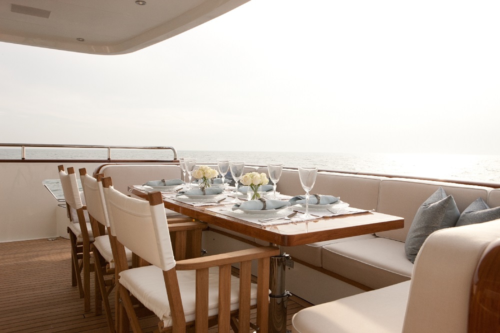 Luxury Crewed Motor Yacht FIREFLY photo 8