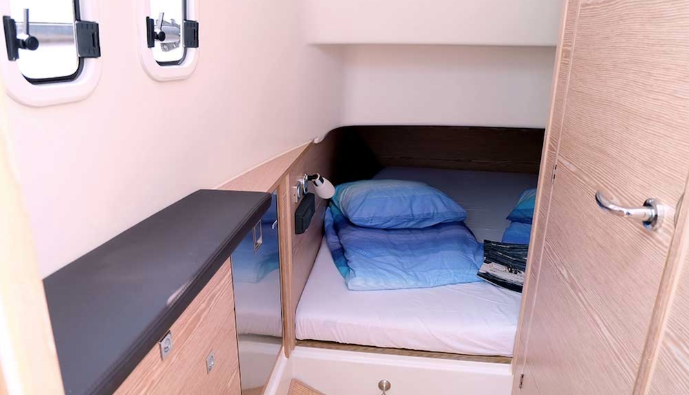 Bareboat Motor Yacht Fjord 36 Open photo 8