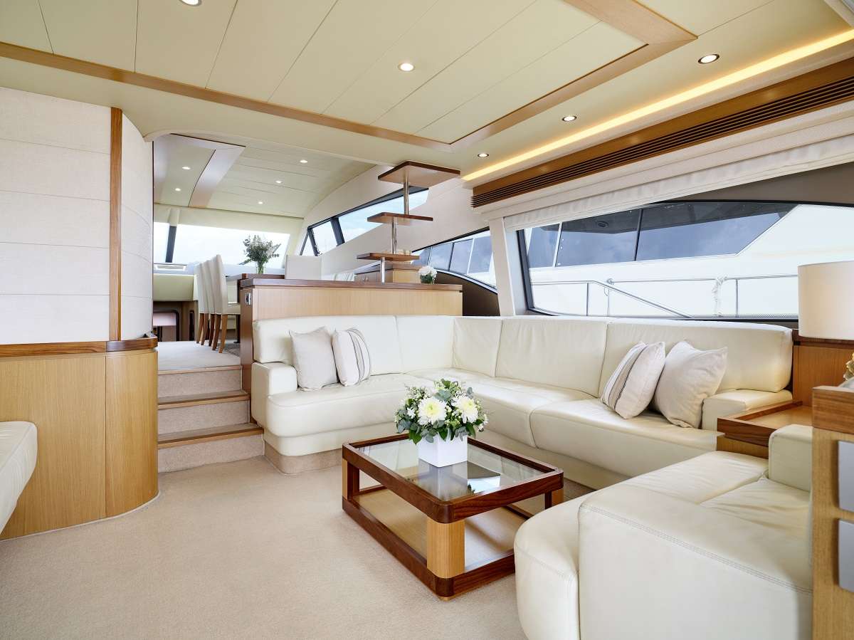 Crewed Motor Yacht FLOW photo 6