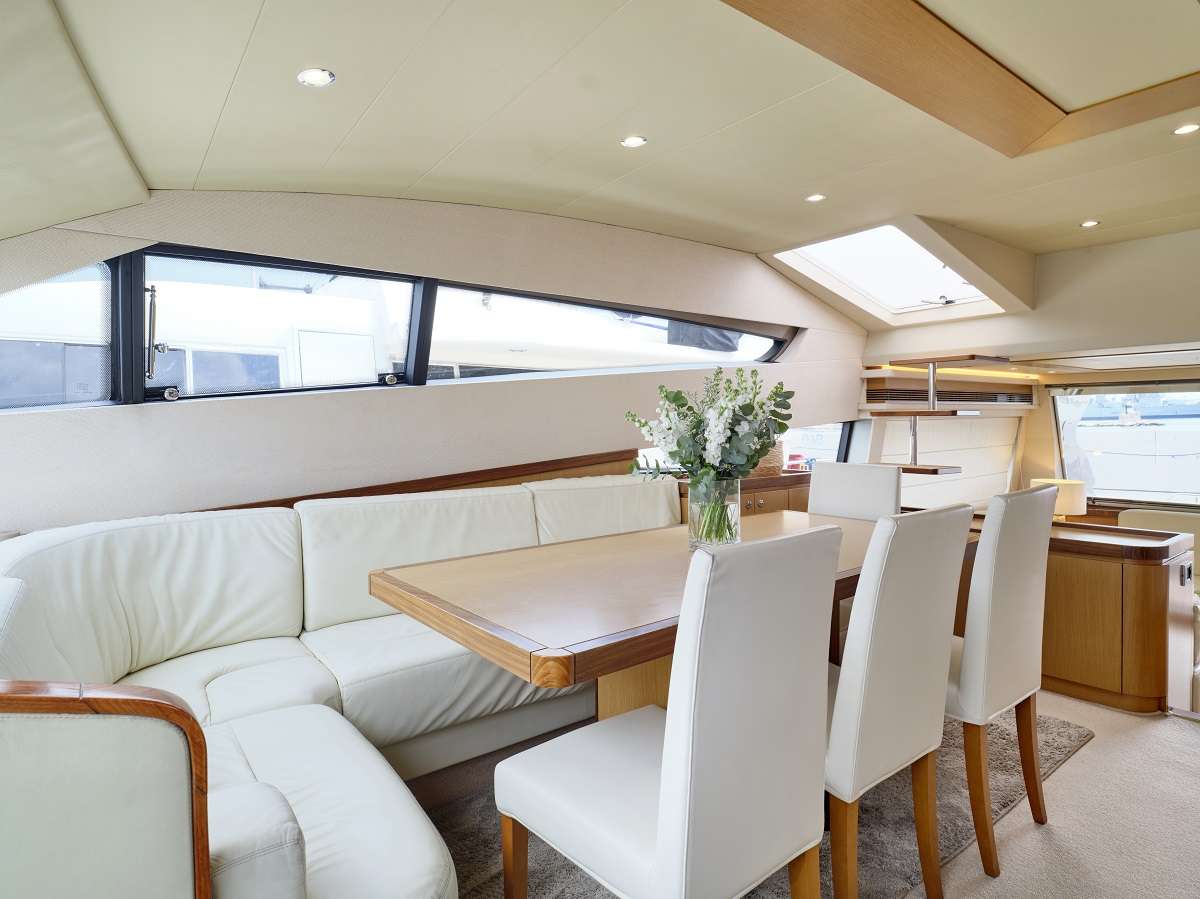 Crewed Motor Yacht FLOW photo 7