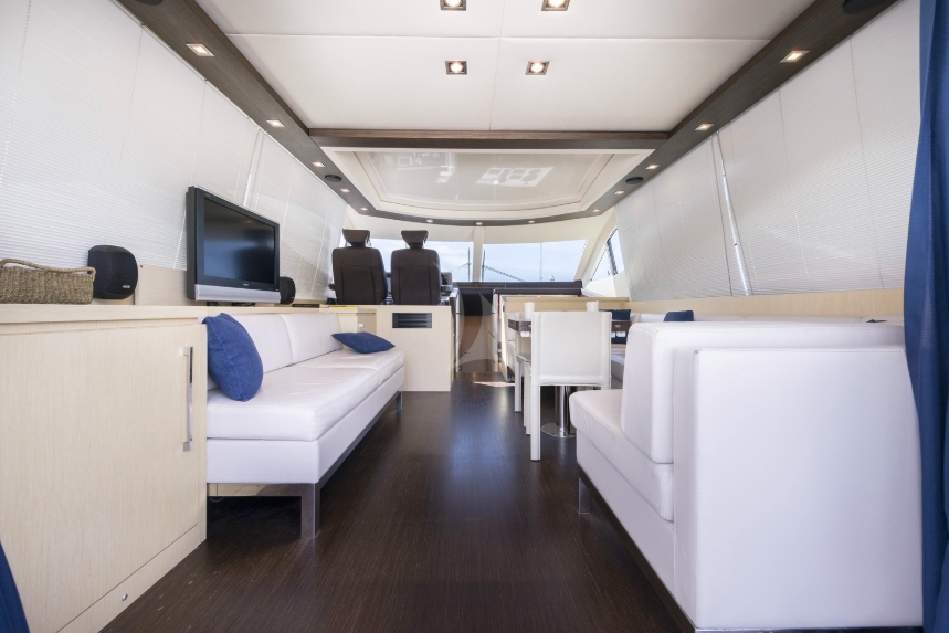 Luxury Crewed Motor Yacht FLY AWAY photo 4