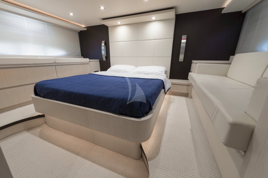 Luxury Crewed Motor Yacht FLY AWAY photo 5