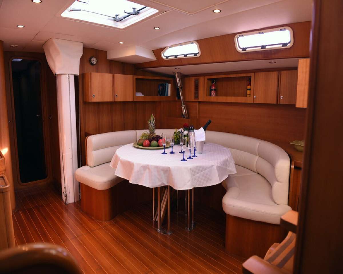 Classic Sailing Yacht FOLLIA photo 4