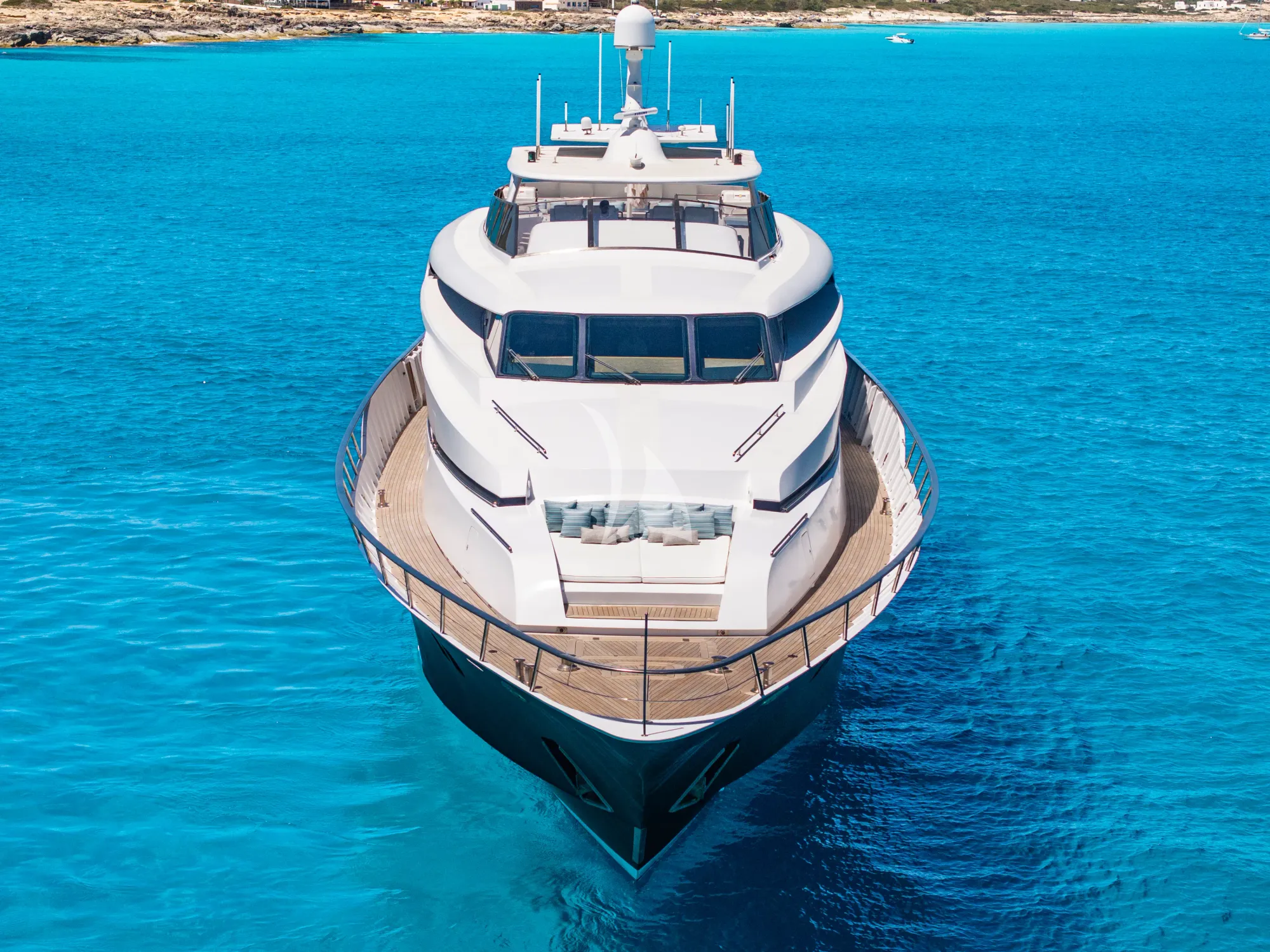 Luxury Crewed Motor Yacht FONERS photo 5