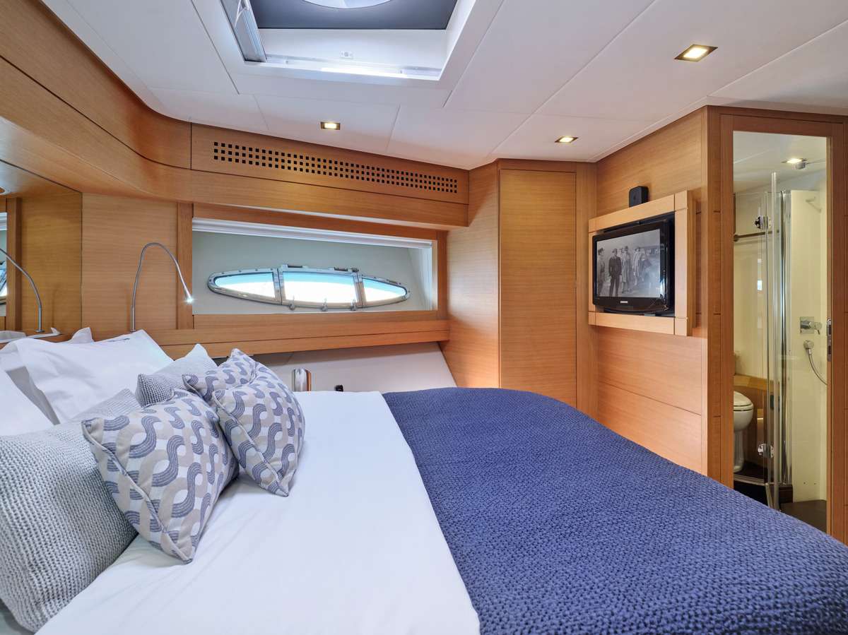 Crewed Motor Yacht FOR EVER photo 8