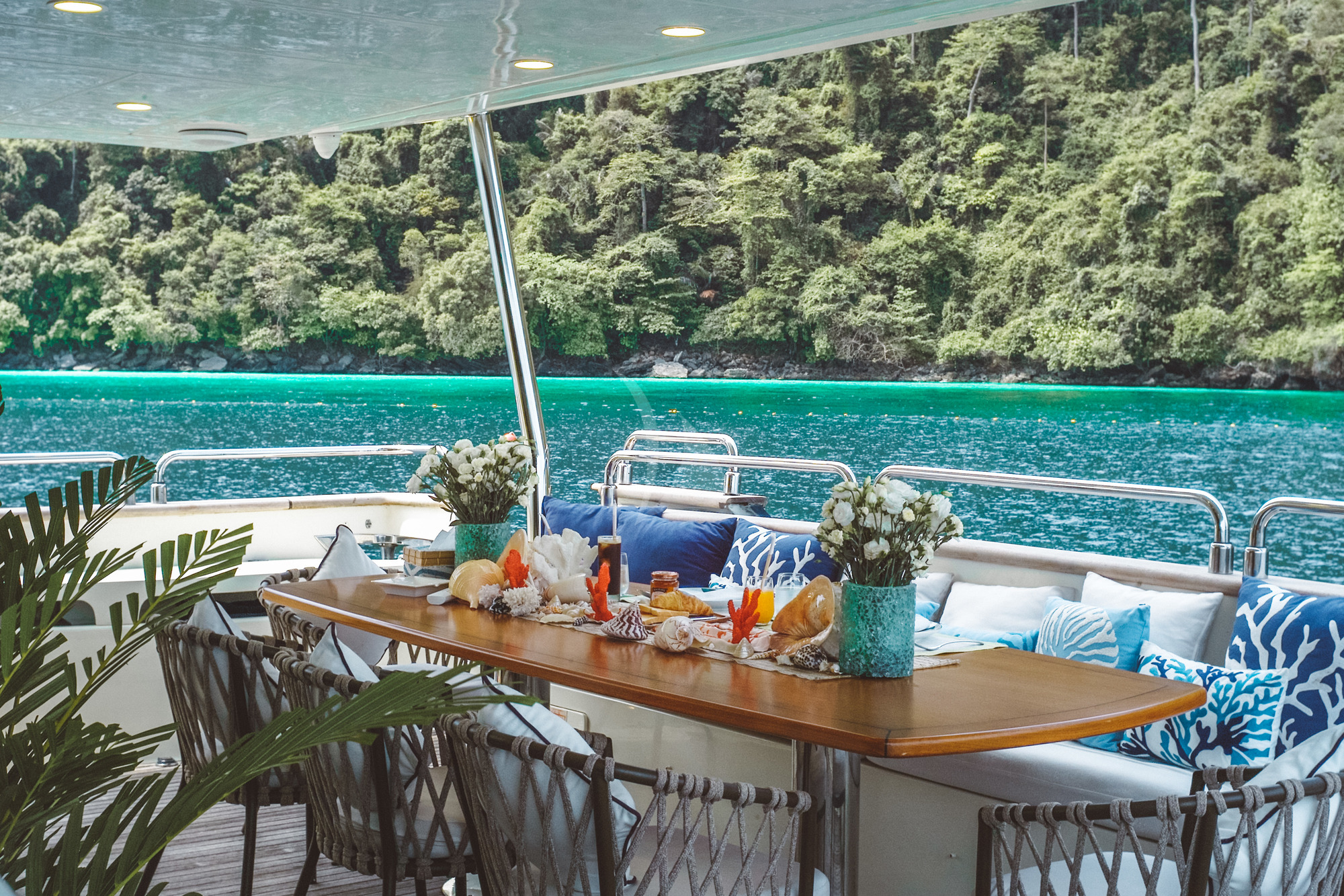 Crewed Motor Yacht FOR YOUR EYES ONLY photo 6