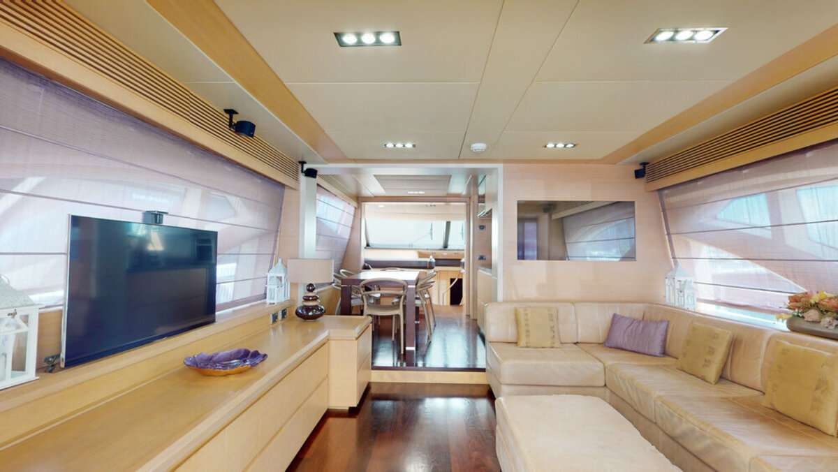 Crewed Motor Yacht FOREVER ROSANNA photo 8