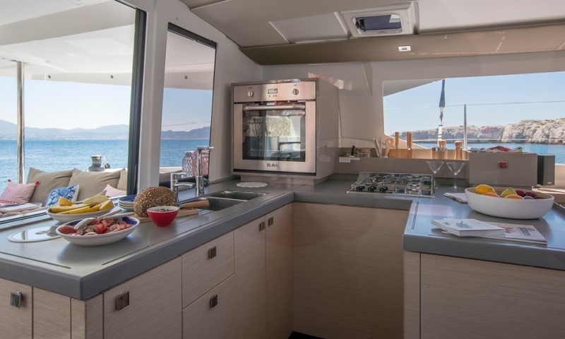 Bareboat Catamaran Fountaine Pajot Astrea 42 photo 7
