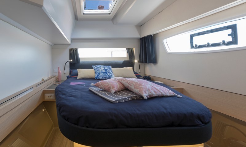 Bareboat Catamaran Fountaine Pajot Astrea 42 photo 8