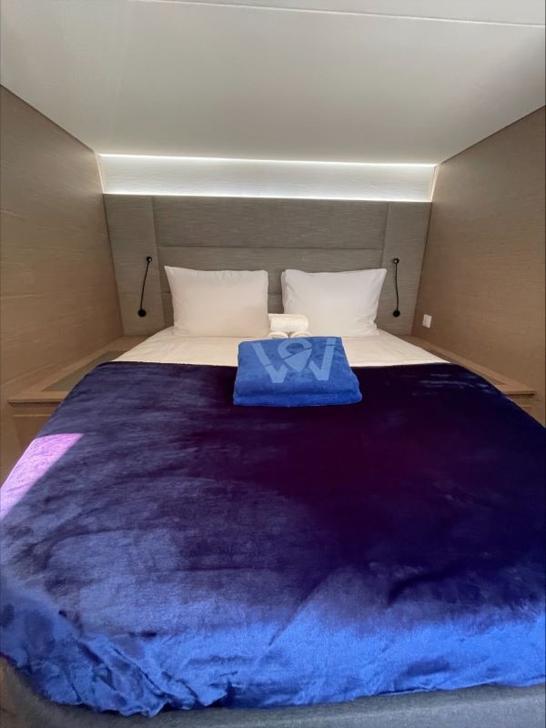 Bareboat Catamaran Fountaine Pajot Aura 51 photo 3