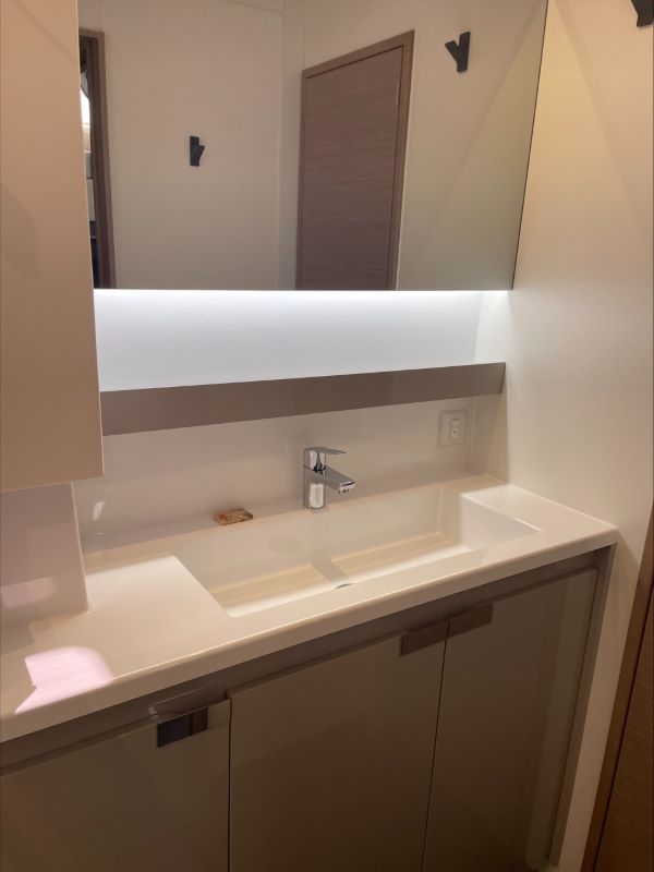 Bareboat Catamaran Fountaine Pajot Aura 51 photo 6