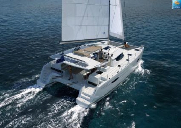 Bareboat Catamaran Fountaine Pajot Helia 44