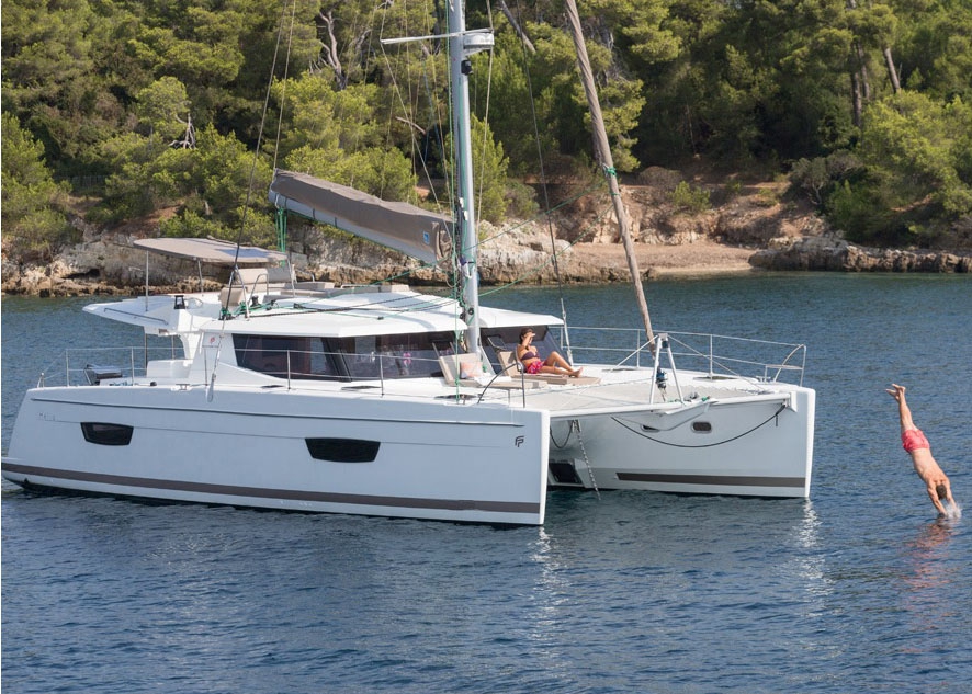 Bareboat Catamaran Fountaine Pajot Helia 44