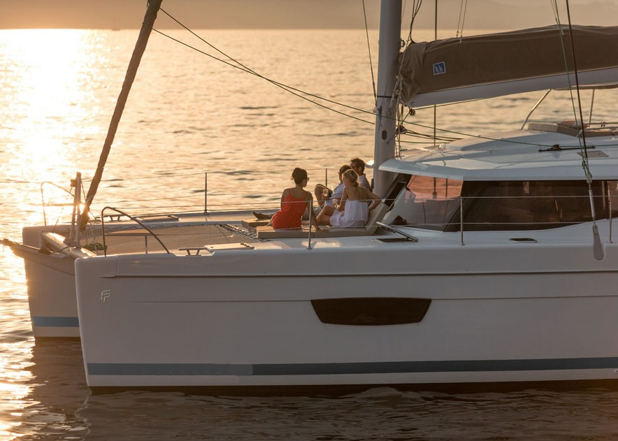 Bareboat Catamaran Fountaine Pajot Helia 44 photo 4