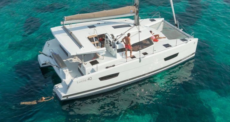 Bareboat Catamaran Fountaine Pajot Lucia 40 photo 7