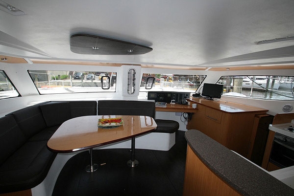 Bareboat Catamaran Fountaine Pajot Orana 44 photo 4