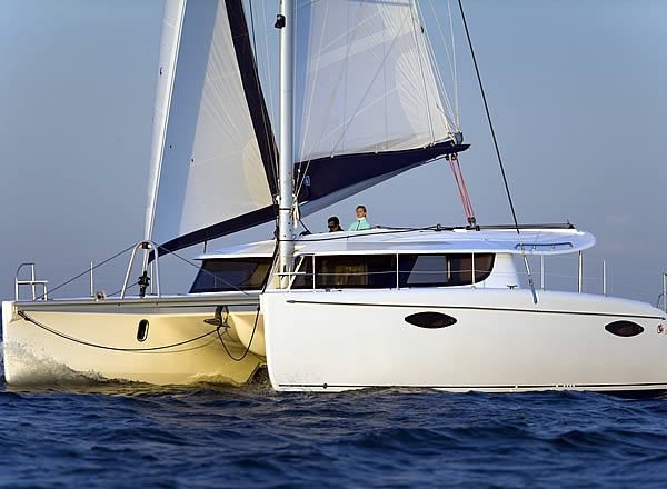 Bareboat Catamaran Fountaine Pajot Orana 44 photo 5