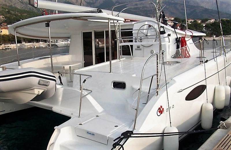 Bareboat Catamaran Fountaine Pajot Orana 44 photo 8