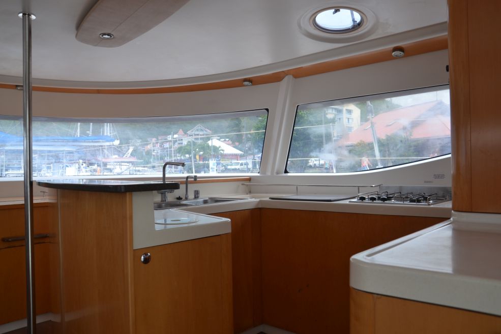 Bareboat Catamaran Fountaine Pajot Salina 48 photo 6