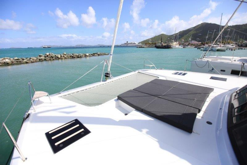 Bareboat Catamaran Fountaine Pajot Saona 47 photo 3
