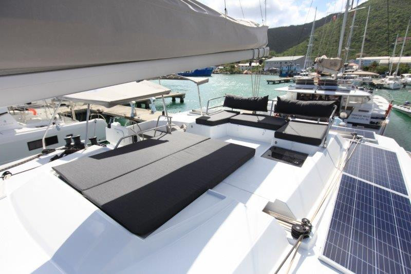 Bareboat Catamaran Fountaine Pajot Saona 47 photo 7