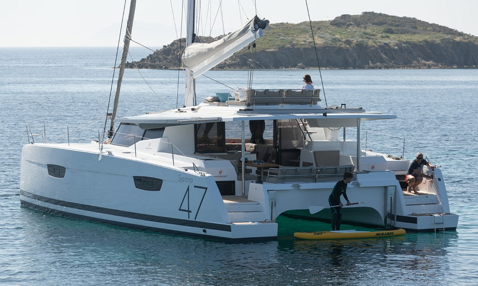 Bareboat Catamaran Fountaine Pajot Saona 47 photo 3