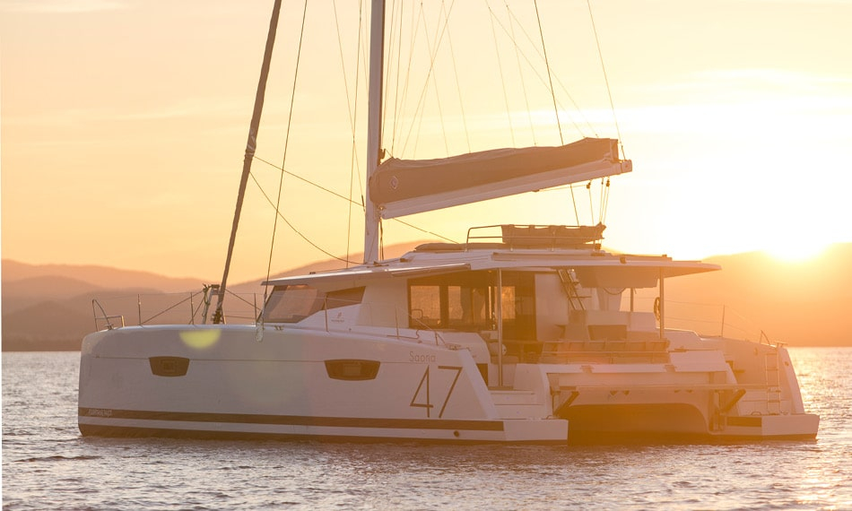 Bareboat Catamaran Fountaine Pajot Saona 47 photo 5