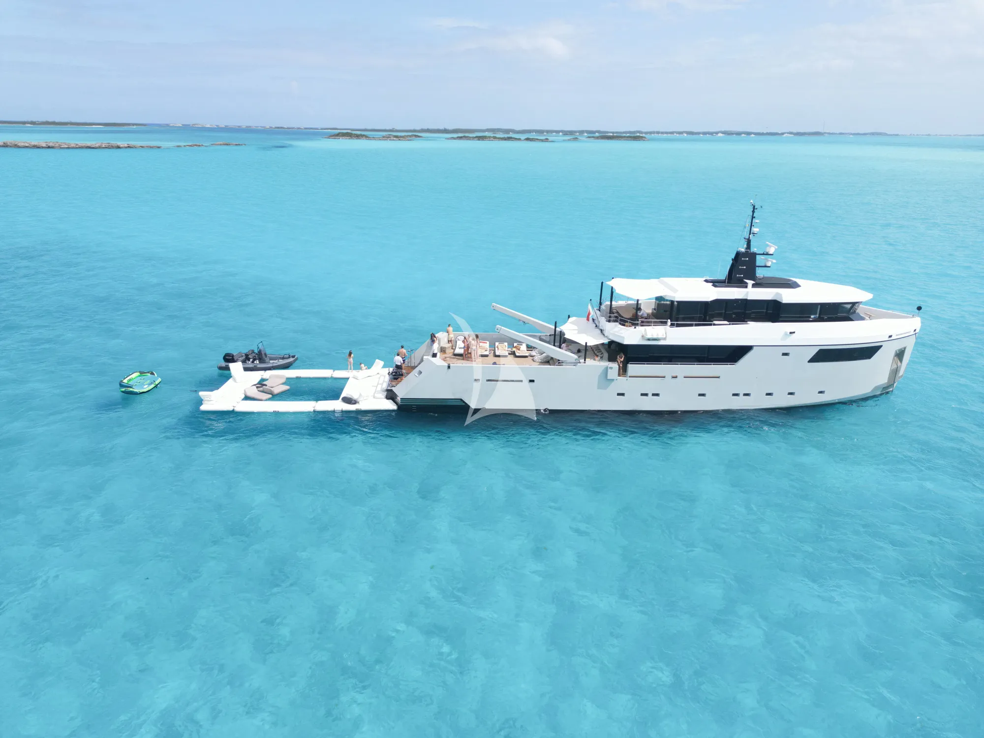 Luxury Crewed Motor Yacht FOX photo 4