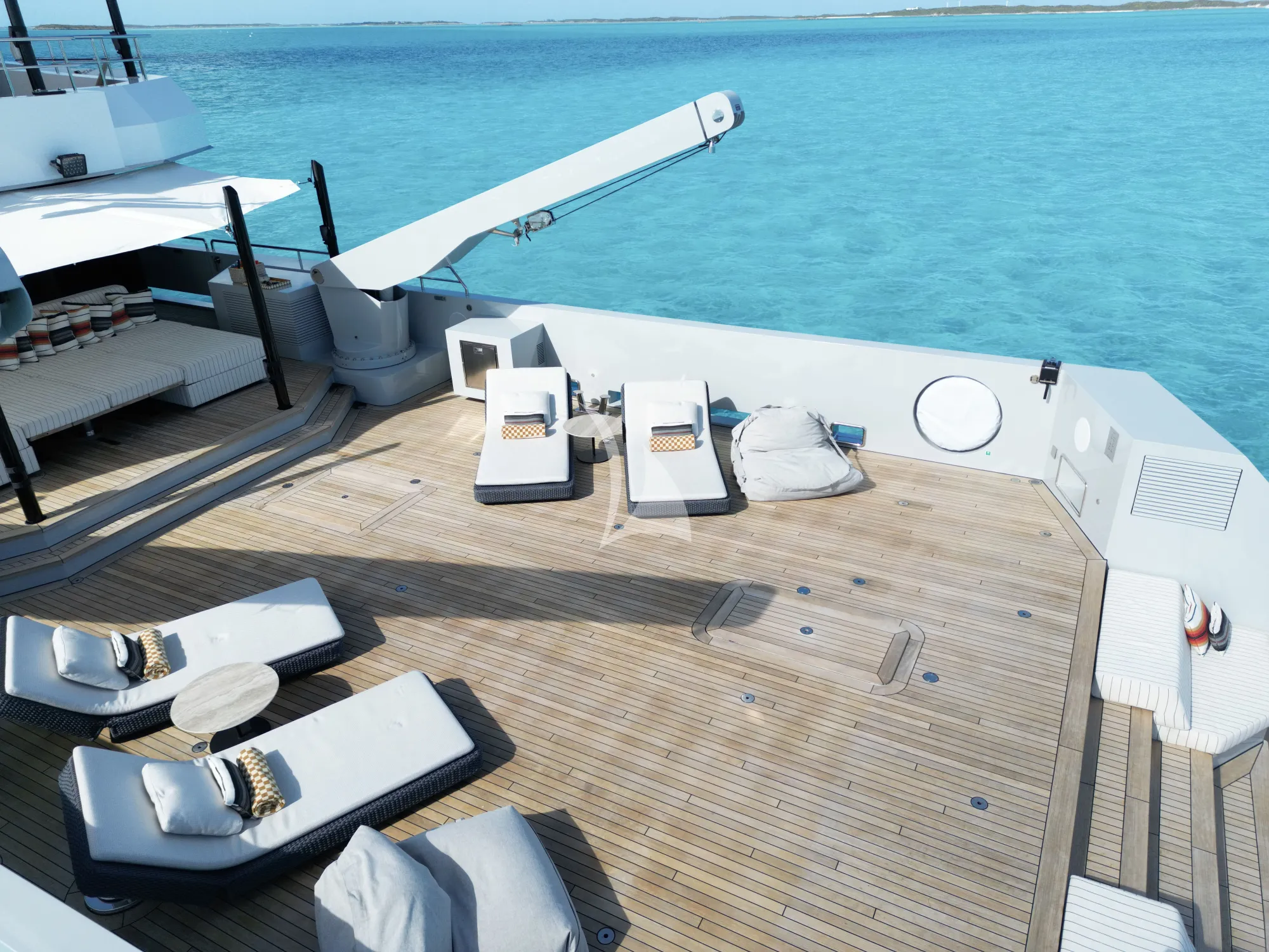 Luxury Crewed Motor Yacht FOX photo 8